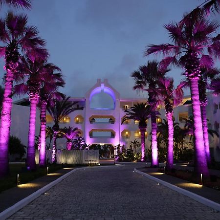 The Mirage Resort & Spa Al-Hammamat Zewnętrze zdjęcie The resort at night