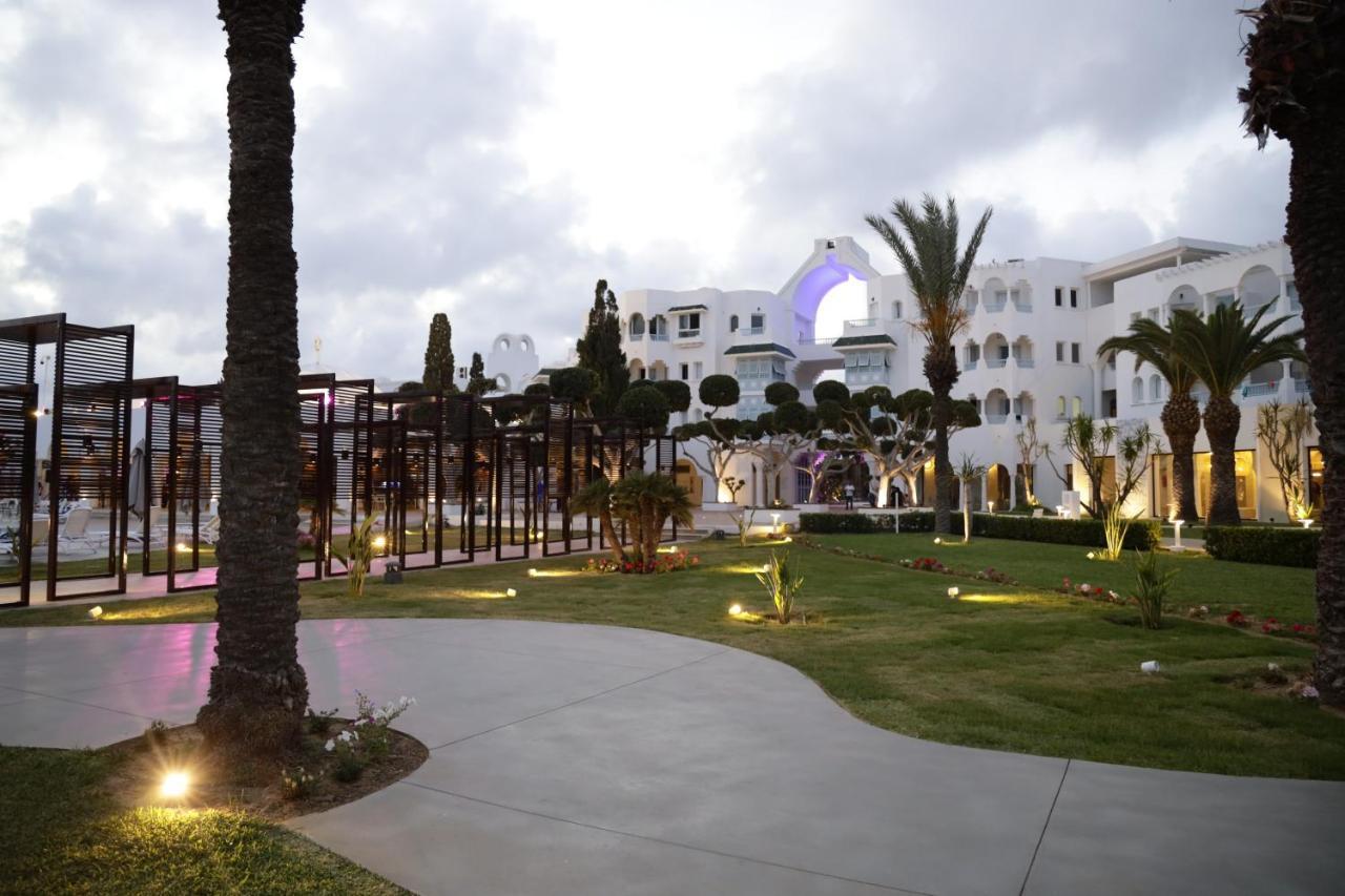 The Mirage Resort & Spa Al-Hammamat Zewnętrze zdjęcie The hotel at night