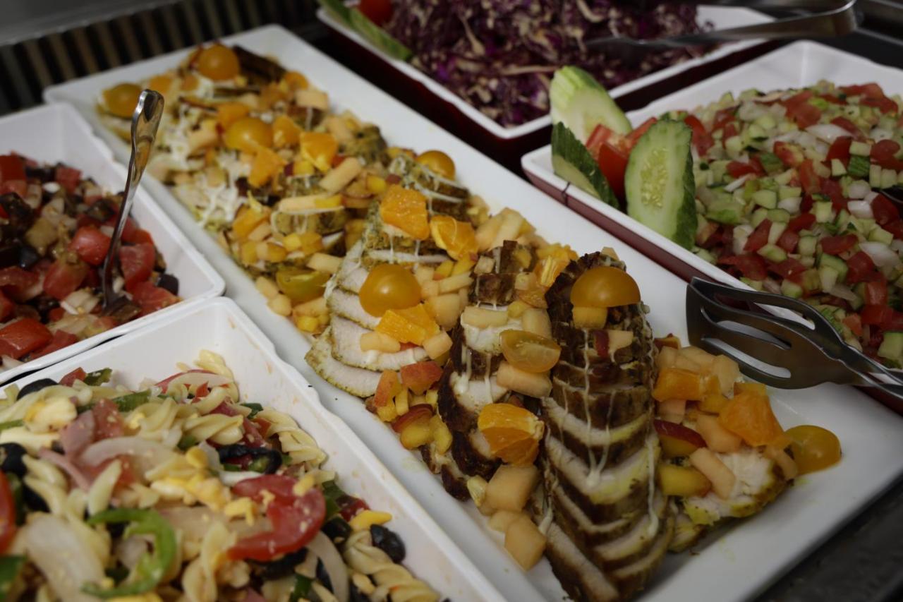 The Mirage Resort & Spa Al-Hammamat Zewnętrze zdjęcie A selection of salads
